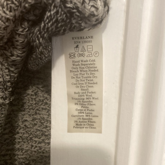 Everlane chunky wool cardigan - Picture 3 of 3